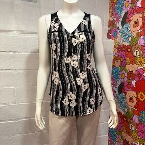 Express Black and White Fitted Sleeveless Tank Top